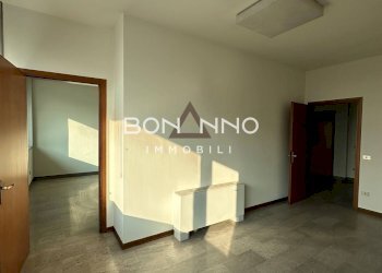 Foto 25 - Office VIA ROMA
 
19, Loria - photo 25