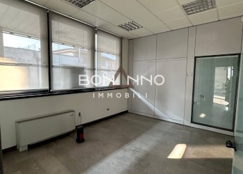 Foto 29 - Office VIA ROMA
 
19, Loria - photo 29