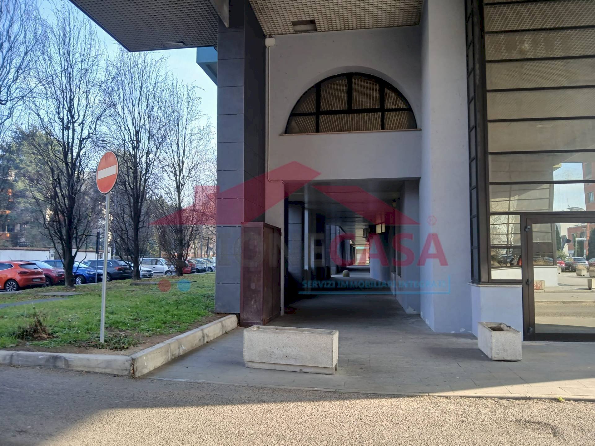 Foto 2 - Shop VIA GAUDENZIO FERRARI, Saronno - photo 2