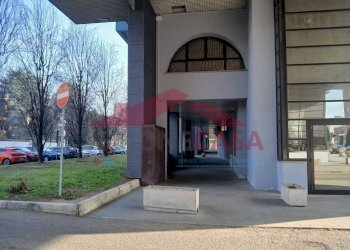 Foto 2 - Negozio VIA GAUDENZIO FERRARI, Saronno - foto 2