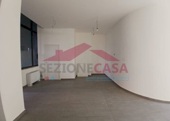 Foto 9 - Negozio VIA GAUDENZIO FERRARI, Saronno - foto 9