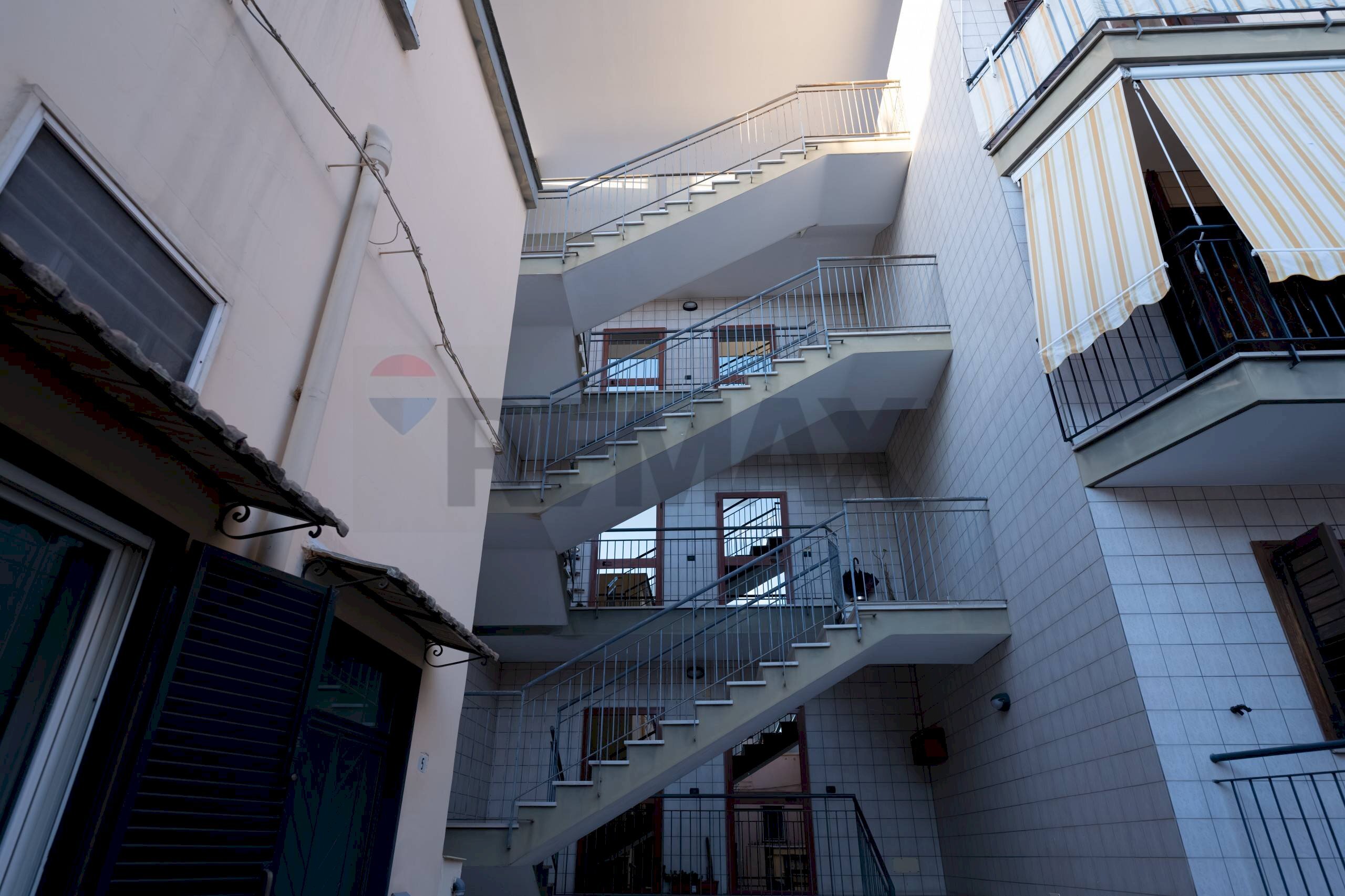 Edificio all\'aperto - Quadrilocale Via Cesare Cantù
10, Palo del Colle - foto 3