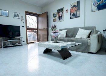 Soggiorno - Quadrilocale Via Cesare Cantù
 
10, Palo del Colle - foto 5