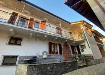 Edificio all\'aperto - Casa indipendente La Pezza
 
9, Luino - foto 3
