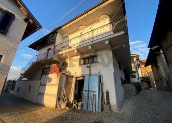 Edificio all\'aperto - Casa indipendente La Pezza
 
9, Luino - foto 4