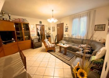 Soggiorno - Casa indipendente La Pezza
 
9, Luino - foto 6