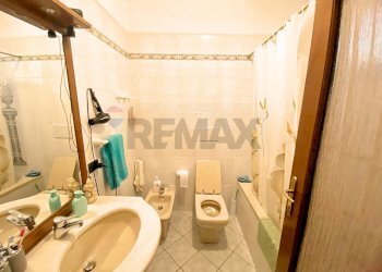 Bagno - Casa indipendente La Pezza
 
9, Luino - foto 9