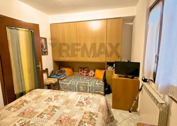 Camera / camera da letto - Casa indipendente La Pezza
 
9, Luino - foto 16