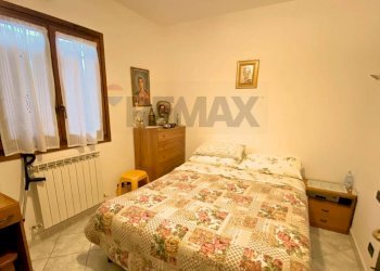 Camera / camera da letto - Casa indipendente La Pezza
 
9, Luino - foto 17