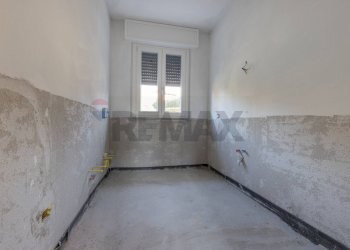 Stanza vuota - Villa Leggiuno - foto 6