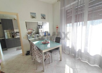 Sala da pranzo - Casa indipendente via Varese
 
5, Laveno-Mombello - foto 7