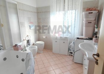 Bagno - Casa indipendente via Varese
 
5, Laveno-Mombello - foto 14