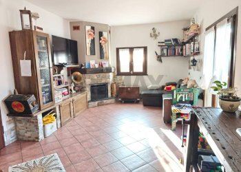 Soggiorno - Casa indipendente via Reno
 
2, Laveno-Mombello - foto 6