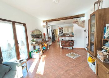 Soggiorno - Casa indipendente via Reno
 
2, Laveno-Mombello - foto 7