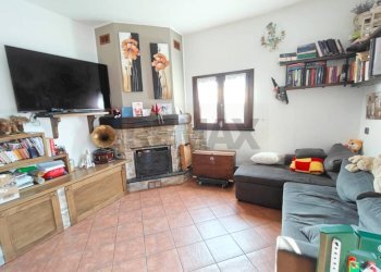 Soggiorno - Casa indipendente via Reno
 
2, Laveno-Mombello - foto 8