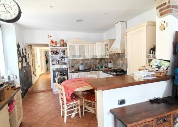 Cucina - Casa indipendente via Reno
 
2, Laveno-Mombello - foto 10