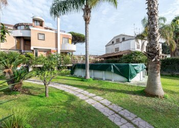 Giardino - Casa semi indipendente Via Alcmane, Roma - foto 24