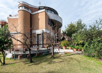 Edificio all\'aperto - Casa semi indipendente Via Alcmane, Roma - foto 25