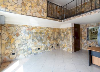 Stanza vuota - Commercial Premises VIALE VINCENZO FEDERICI
 
21, Monterotondo - photo 6