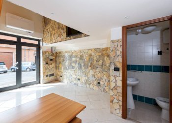 Cucina - Commercial Premises VIALE VINCENZO FEDERICI
 
21, Monterotondo - photo 9