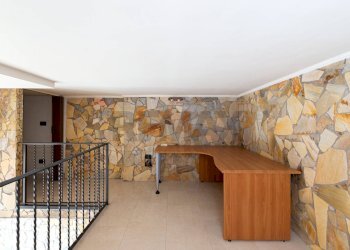 Terrazza - Commercial Premises VIALE VINCENZO FEDERICI
 
21, Monterotondo - photo 12