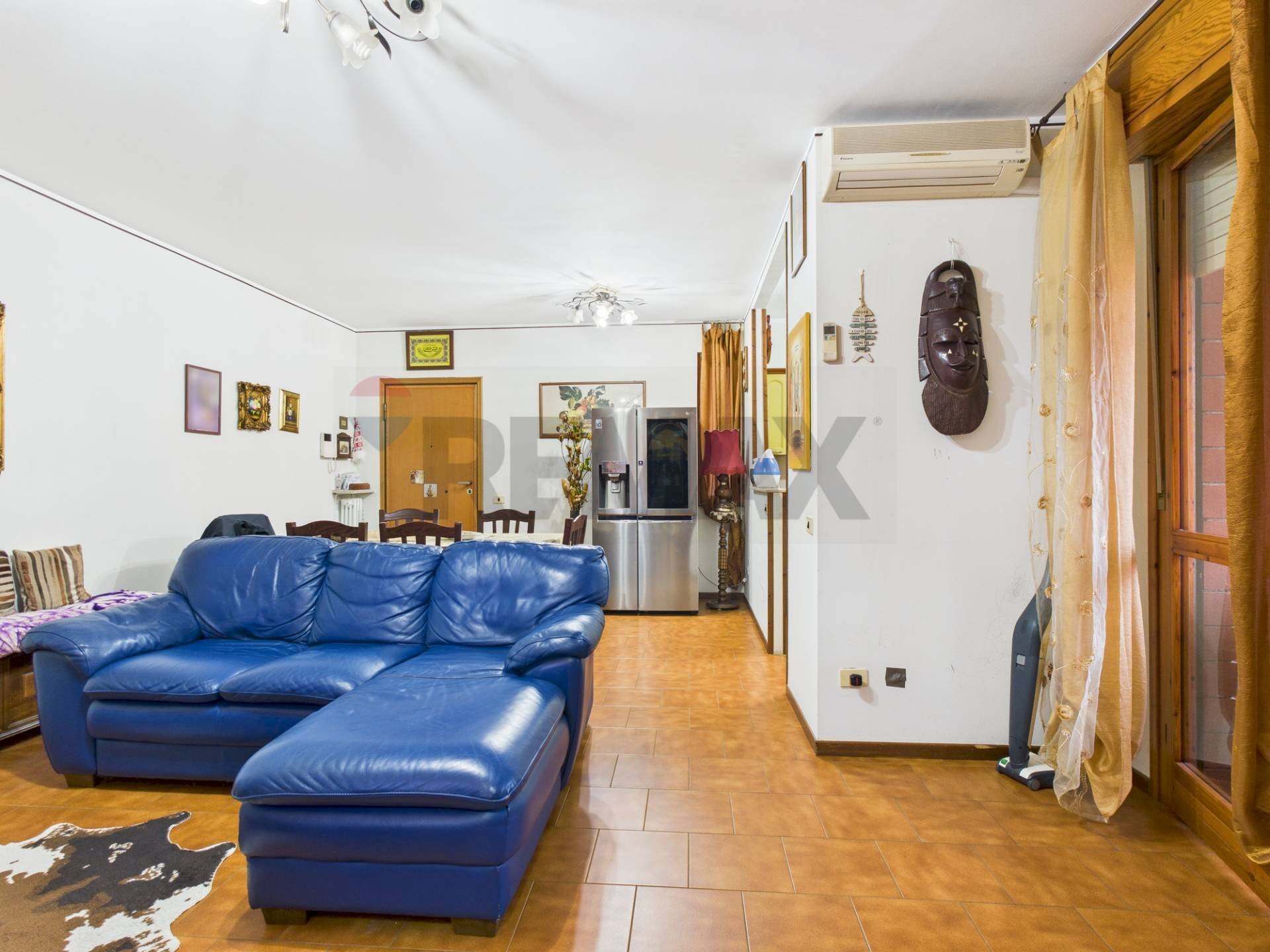 Soggiorno - Three-room apartment via generale dalla chiesa
 
34, Voghera - photo 2