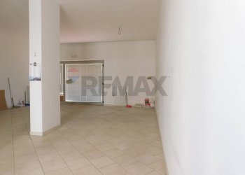 Stanza vuota - Locale Commerciale Matera - foto 5