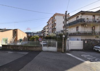 Edificio all\'aperto - Casa semi indipendente Via Belsito
 
14, Misterbianco - foto 13