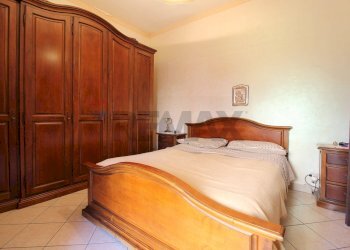 Camera / camera da letto - Quadrilocale Via Nervesa Della Battaglia
 
2, Catania - foto 9