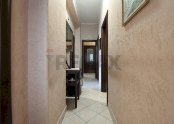 Hall / corridoio - Quadrilocale Via Nervesa Della Battaglia
 
2, Catania - foto 11