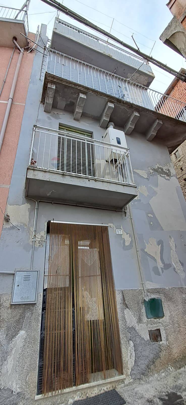 Edificio all\'aperto - Independent house Via Santa Maria
 
47, Castiglione di Sicilia - photo 1