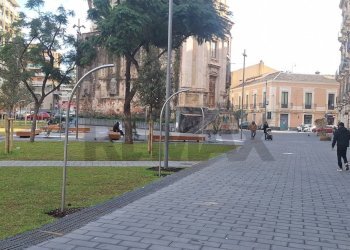 Edificio all\'aperto - Locale Commerciale Piazza Turi Ferro
 
1/2/3, Catania - foto 3