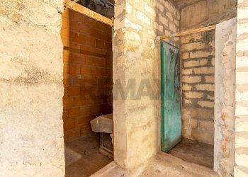 Scale - Casa indipendente via Tevere
 
32, Comiso - foto 22