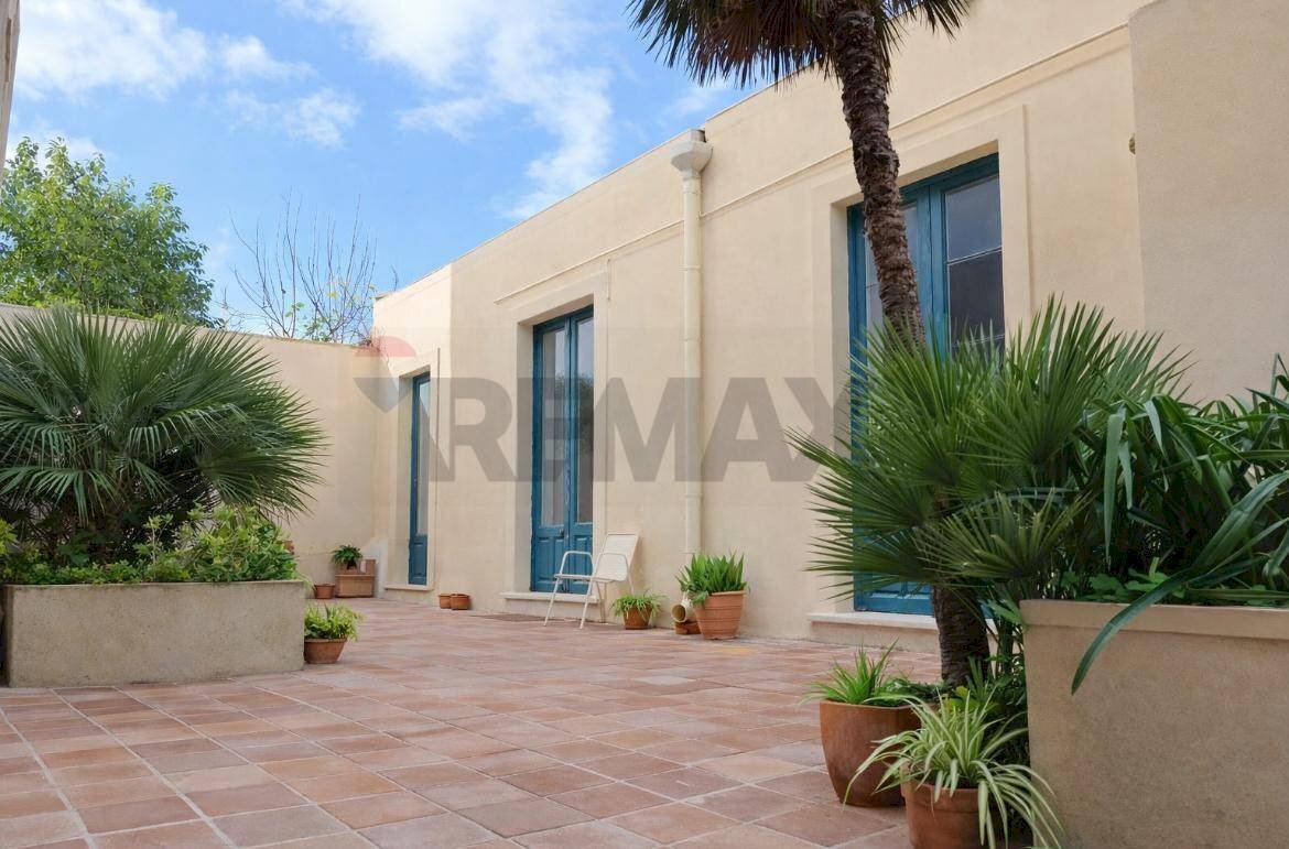 Terrazza - Casa indipendente Via Toscano
 
2, Acireale - foto 1