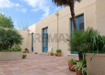 Terrazza - Casa indipendente Via Toscano
 
2, Acireale - foto 1