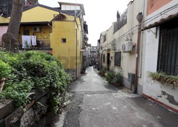 Edificio all\'aperto - Casa indipendente Via San Barnaba
 
25, Catania - foto 17