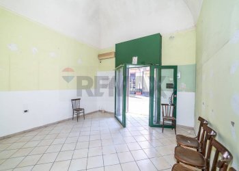 Stanza vuota - Locale Commerciale via roma
 
99, Belpasso - foto 7