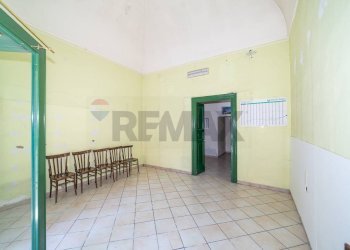 Stanza vuota - Locale Commerciale via roma
 
99, Belpasso - foto 9