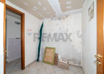 Stanza vuota - Locale Commerciale via roma
 
99, Belpasso - foto 14