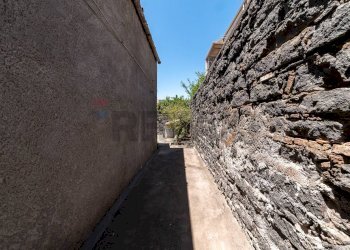 Edificio all\'aperto - Locale Commerciale via roma
 
99, Belpasso - foto 20