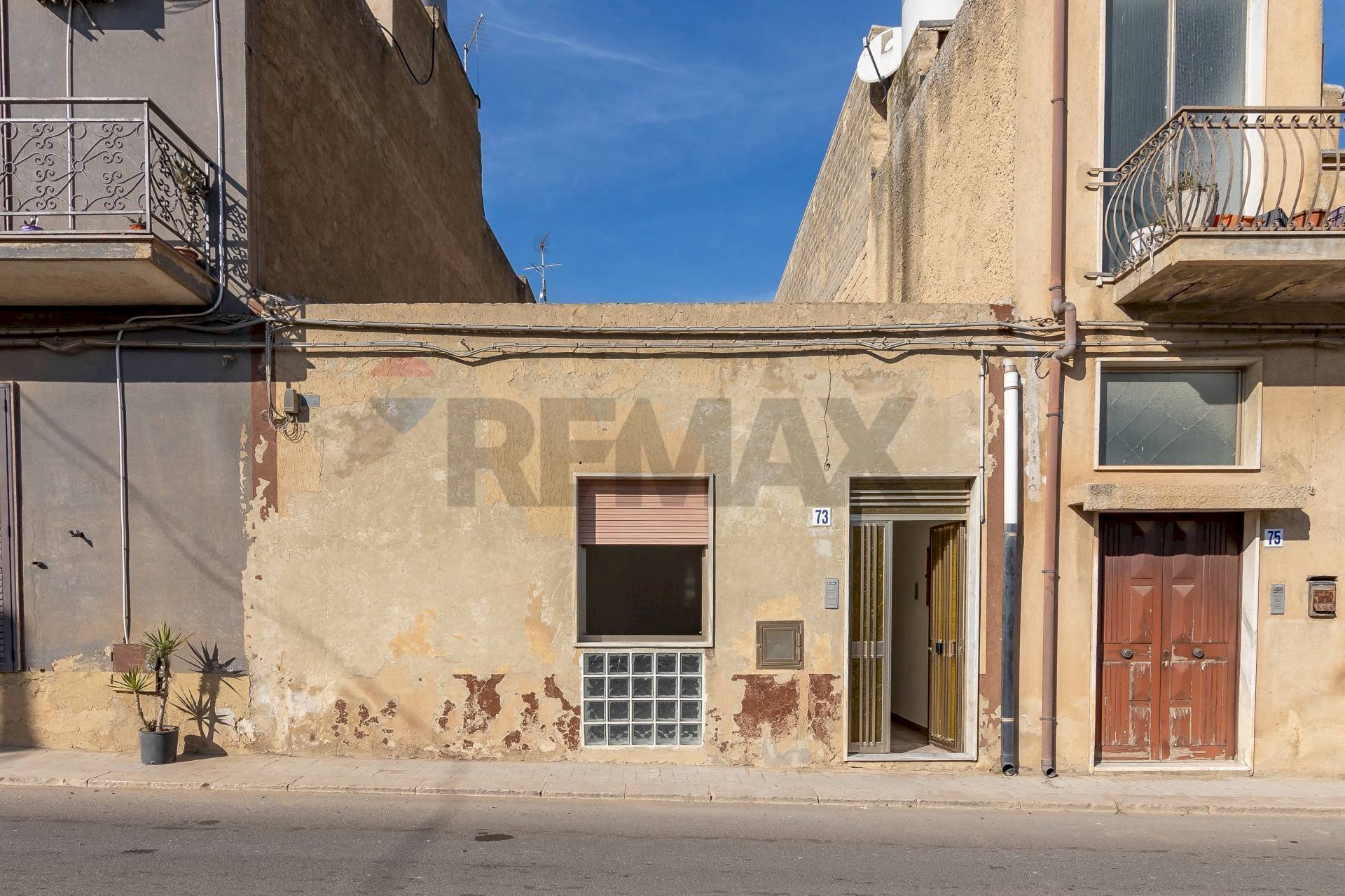 Edificio all\'aperto - Casa indipendente Via Torino
 
73, Caltagirone - foto 1