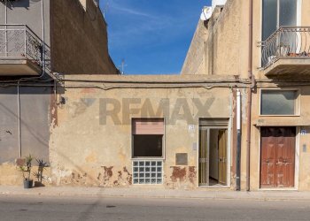 Edificio all\'aperto - Casa indipendente Via Torino
 
73, Caltagirone - foto 1