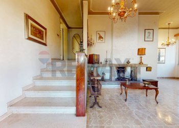 Scale - Villa Via V. Bachelet
 
8, Camaiore - foto 28