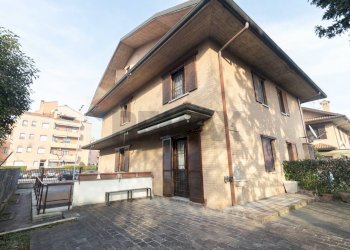 Esterno - Villa Via Monsignor Castelli
 
17, Desio - foto 1