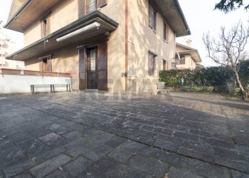 Esterno - Villa Via Monsignor Castelli
 
17, Desio - foto 2