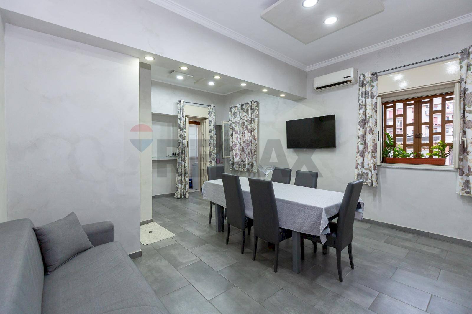 Sala da pranzo - Appartamento Viale Mario Rapisardi, Catania - foto 3