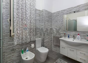 Bagno - Appartamento Viale Mario Rapisardi, Catania - foto 17