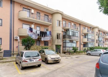 Edificio all\'aperto - Quadrilocale via palermo
 
615, Catania - foto 37