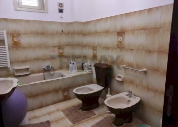 Bagno - Casa indipendente VIA  FABIO FILZI
 
8, Paterno - foto 26