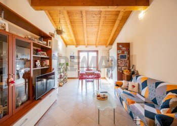 Sala da pranzo - Bilocale Via Manzoni
 
129, Casalmaggiore - foto 2